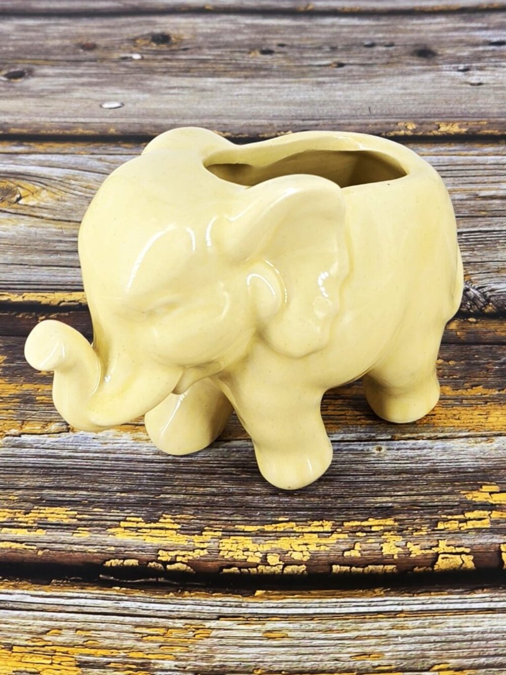 Shawnee Pottery 50s Yellow Elephant w/Upright Trunk (Good Luck) Ceramic Planter
